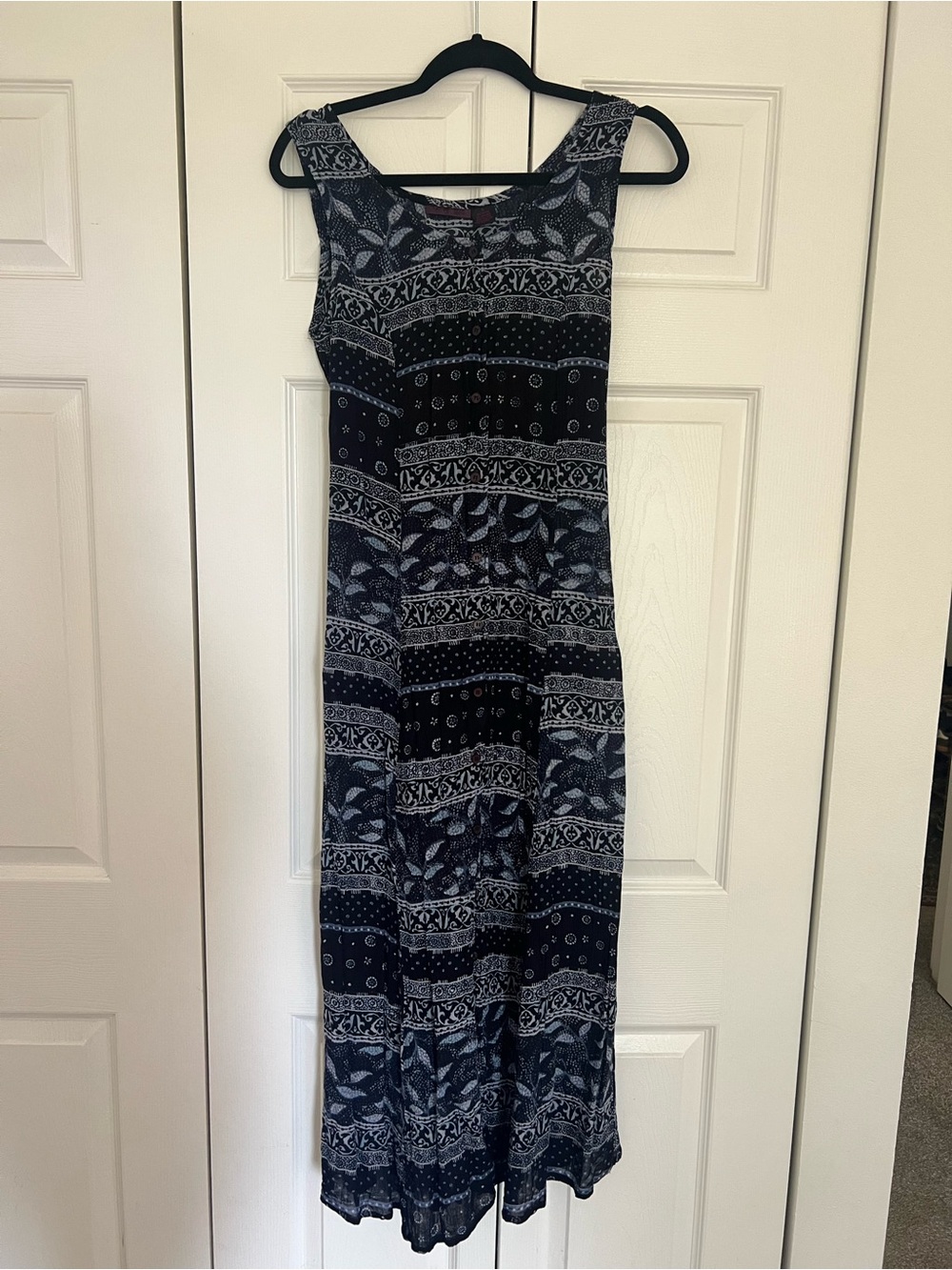 Sleeveless Navy Blue Patterned Maxi Dress